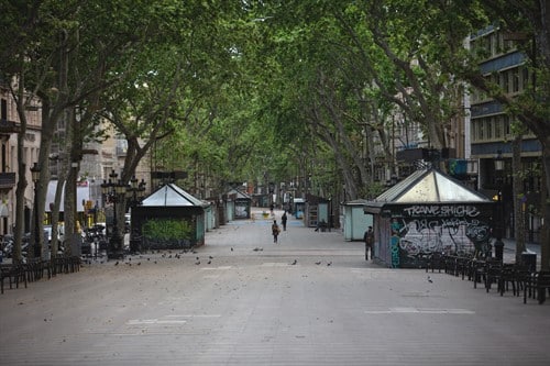 Vergés habla ahora de abrir la  movilidad de Barcelona, la única ciudad confinada de España