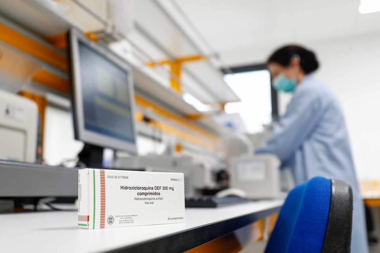 Una caja de comprimidos de hidroxicloroquina en en el Centro Militar de Farmacia de la Defensa (Cemilfar).