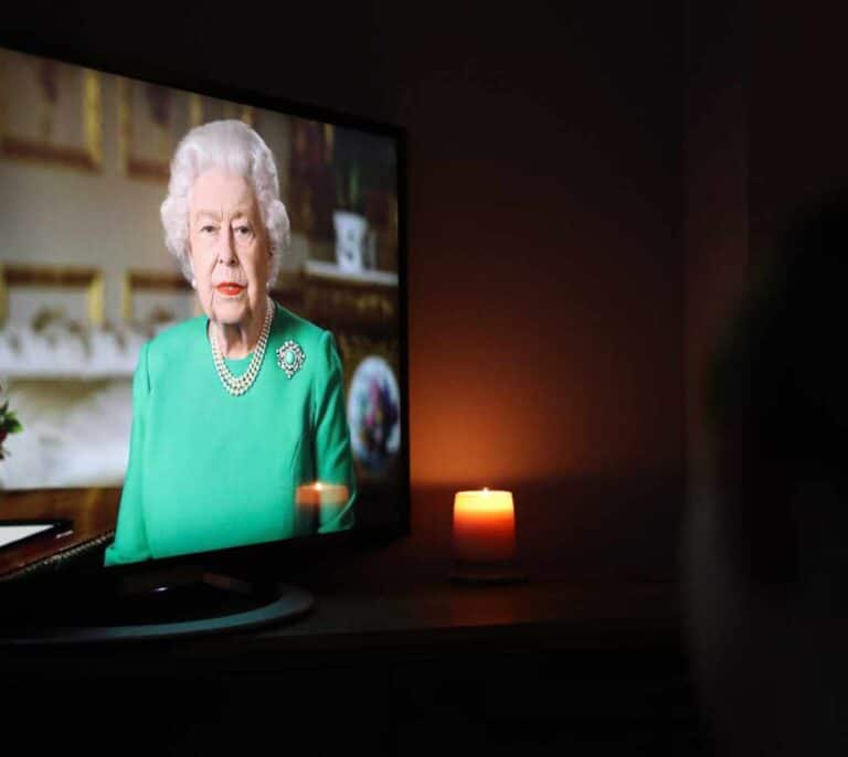 La Reina de Inglaterra, sobre el coronavirus: "Unidos venceremos y el éxito será de todos"