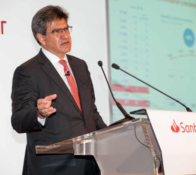 Santander insta a los políticos a llegar a un acuerdo para salir de la crisis "cuanto antes"