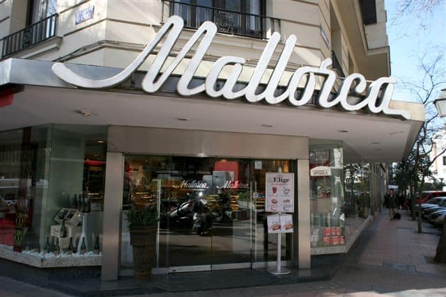 Pastelería Mallorca vuelve a abrir ocho tiendas de Madrid