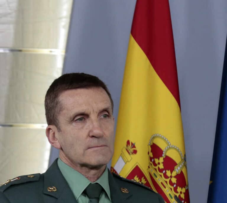 El general de la Guardia Civil, ovacionado durante la rueda de prensa: "No hay ideologías, somos un equipo"