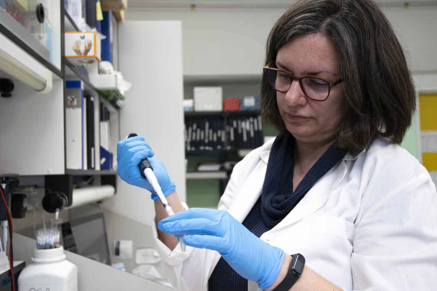 Sonia Zúñiga en el Centro Nacional de Biotecnología del CSIC
