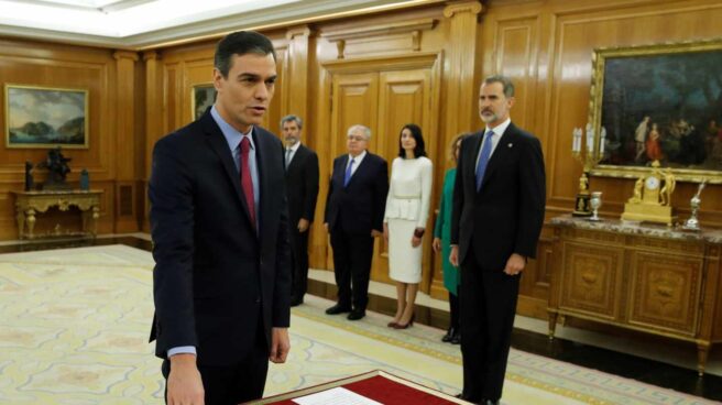 Pedro Sánchez, ante el Rey en La Zarzuela.