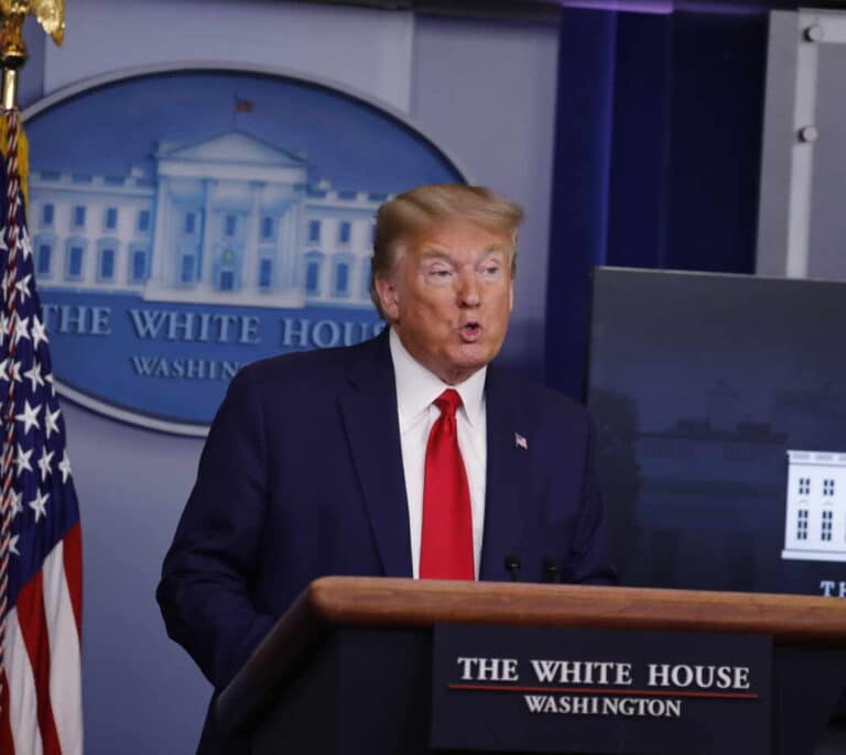 Donald Trump anuncia que cerrará EEUU a la inmigración por el coronavirus