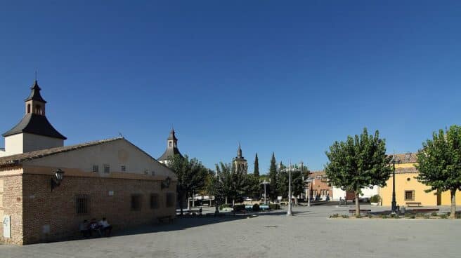 Plaza del Ayuntamiento de Ugena (Toledo).