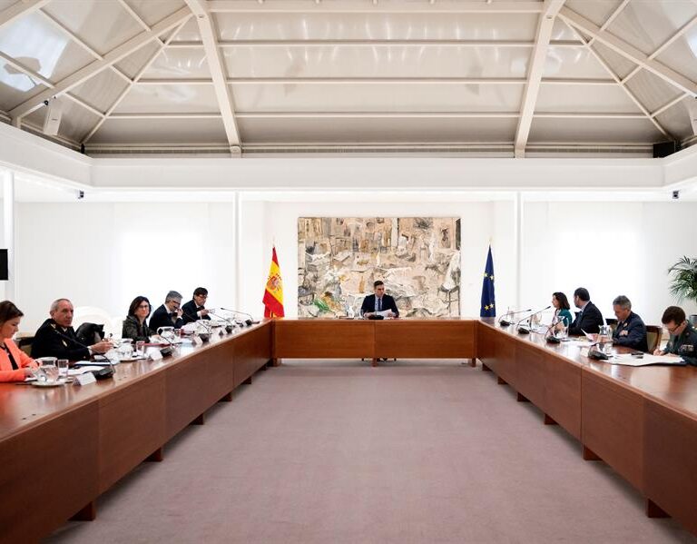 Sanidad quita de la estadística el dato de test rápidos para decir que hay más curados que contagiados