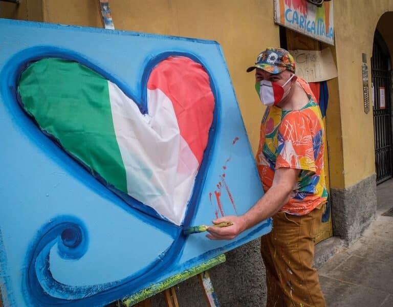 Siguen descendiendo las muertes diarias en Italia: 482 en las últimas 24 horas