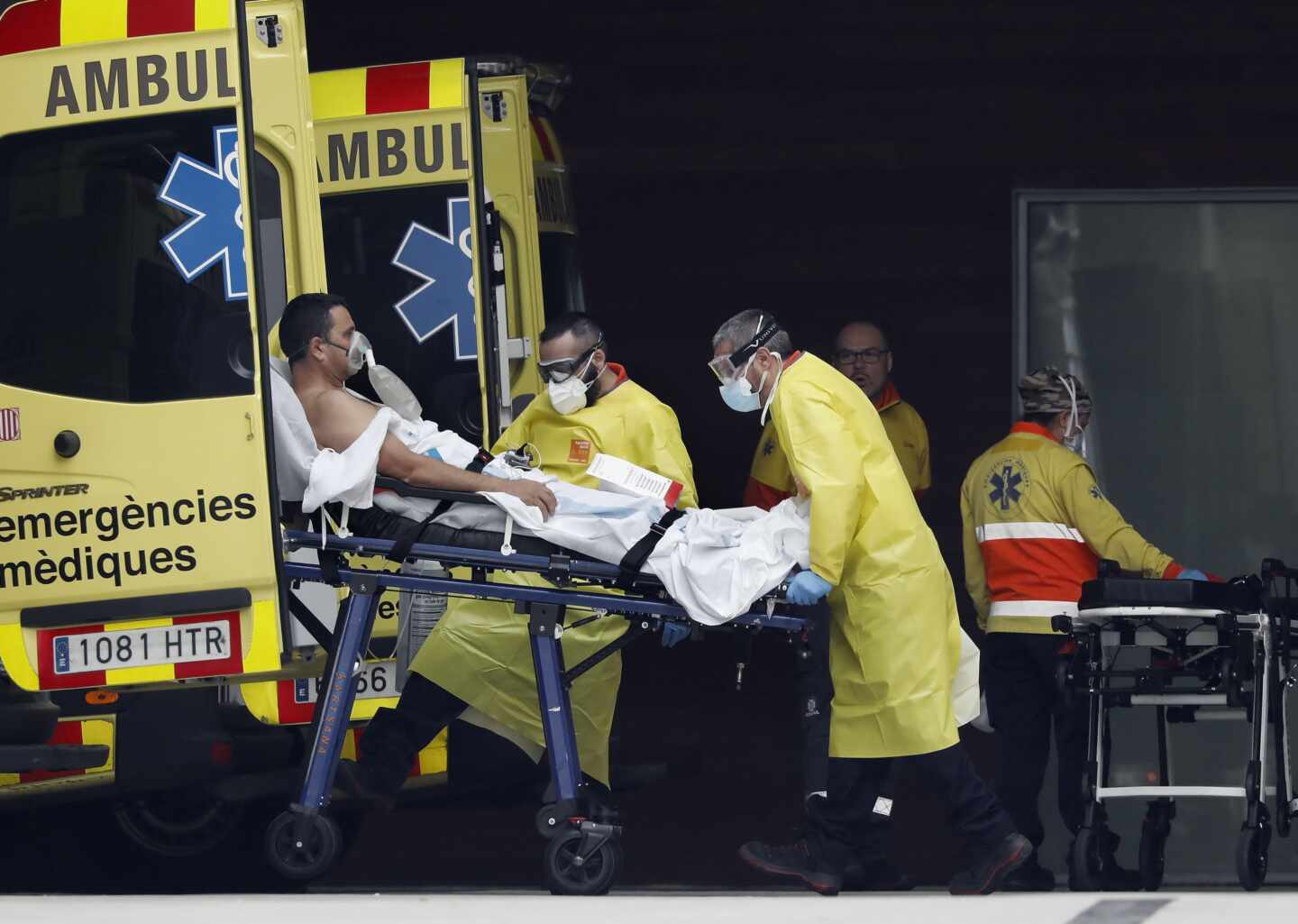 Sanidad confirma 551 muertes más en 24 horas pero ignora el último recuento de Cataluña