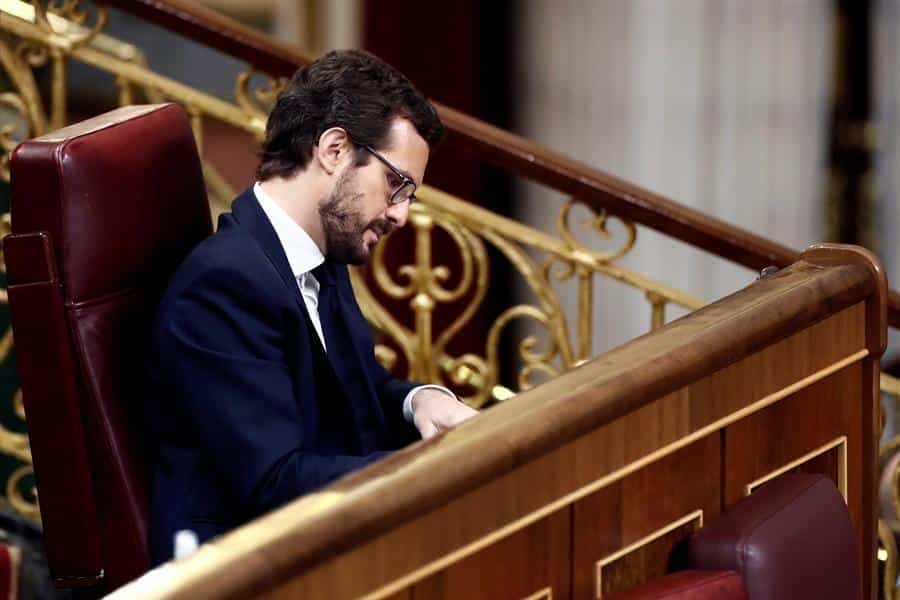 El PP se inclina por la abstención pero pone límite a su confianza en Sánchez: 15 días más