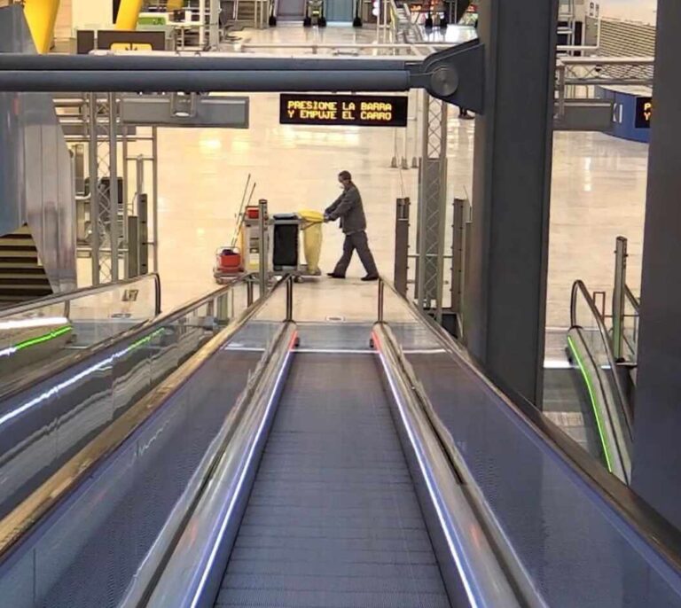 Ryanair, Vueling e Iberia pierden más de 4 millones de pasajeros en España en un mes