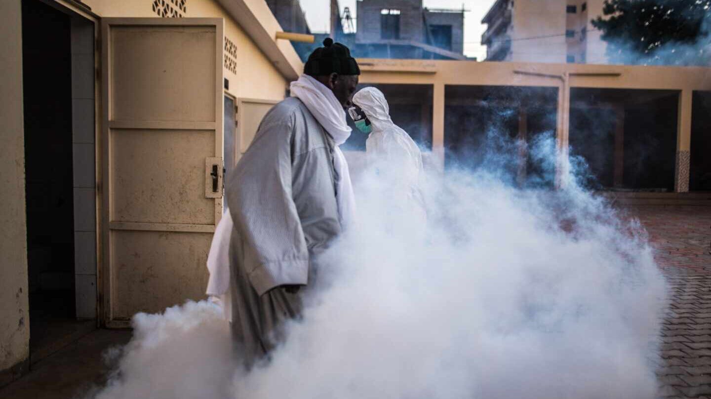 África contiene la respiración ante la llegada de su enésima epidemia