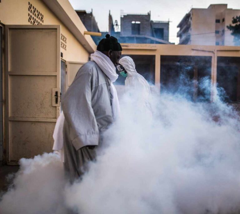 África contiene la respiración ante la llegada de su enésima epidemia