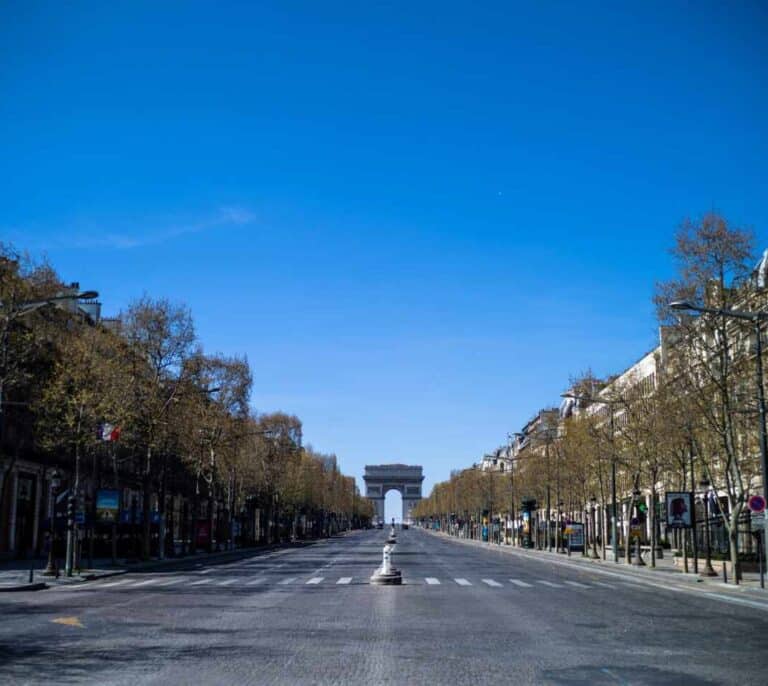 Francia registra la mayor cifra de muertos diarios: 833 víctimas del coronavirus en las últimas 24 horas