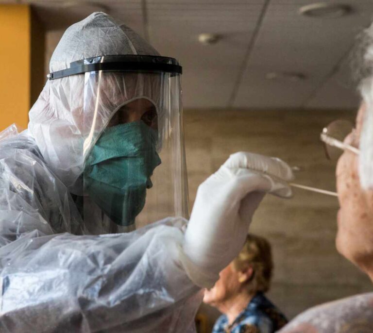 Un estudio revela que el 50% de las CCAA aún no está lista para proteger a los ancianos de las residencias
