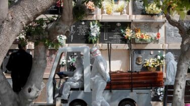 Familiares de muertos en la pandemia podrán solicitar su exhumación para aclarar qué ocurrió