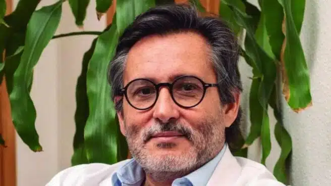 Julio Mayol: "En España algunos medios se han vanagloriado de ir en contra de las decisiones de la OMS"
