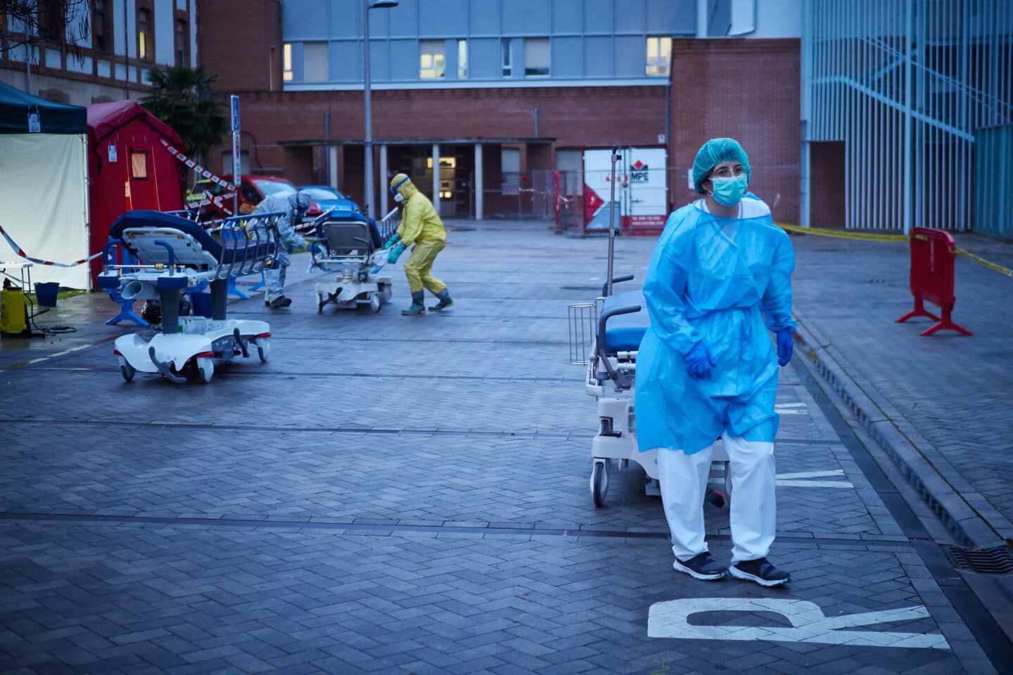 Exterior de un hospital en Navarra durante la crisis del coronavirus