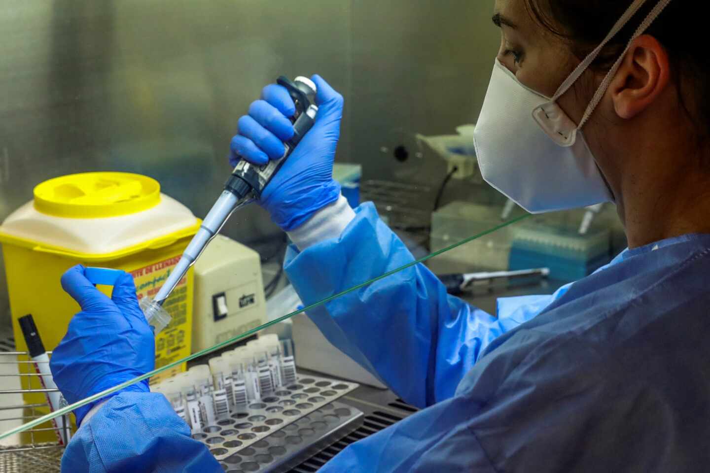 Farmaindustria ve posible vacunar del coronavirus el primer trimestre de 2021