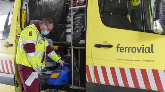 Personal del área de servicios de Ferrovial.