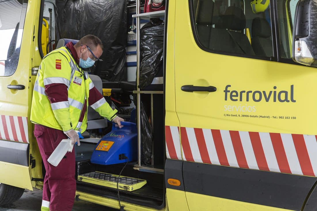 Personal del área de servicios de Ferrovial.