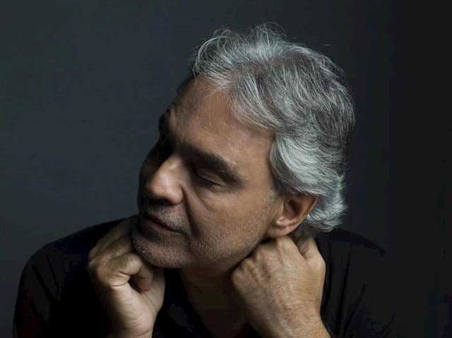 Andrea Bocelli actuará este domingo desde el Duomo de Milán y lo difundirá en Youtube