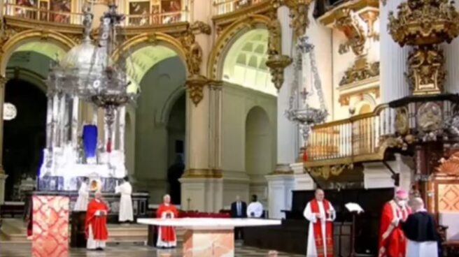 Misa en la catedral de Granada.