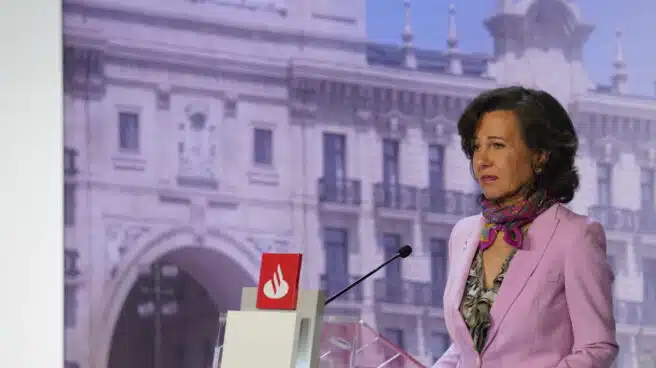Santander propone prejubilaciones desde los 55 años con el 70% del sueldo