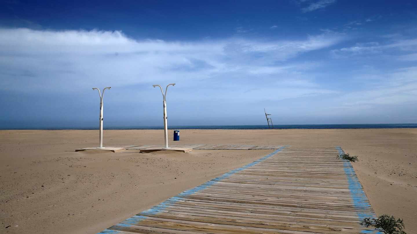 Las playas de Valencia vacías durante el estado de alarma.