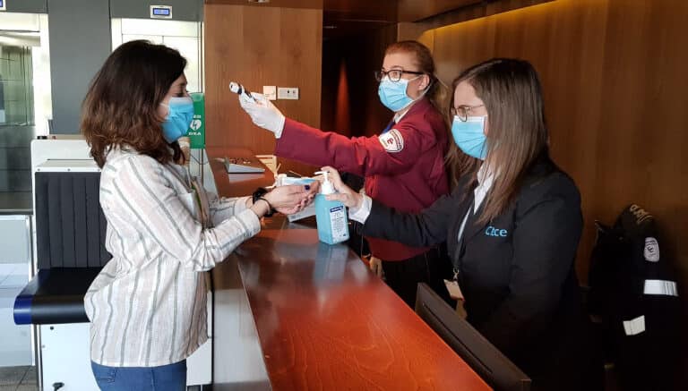 La función esencial de los vigilantes en los hospitales: lidiar con el miedo