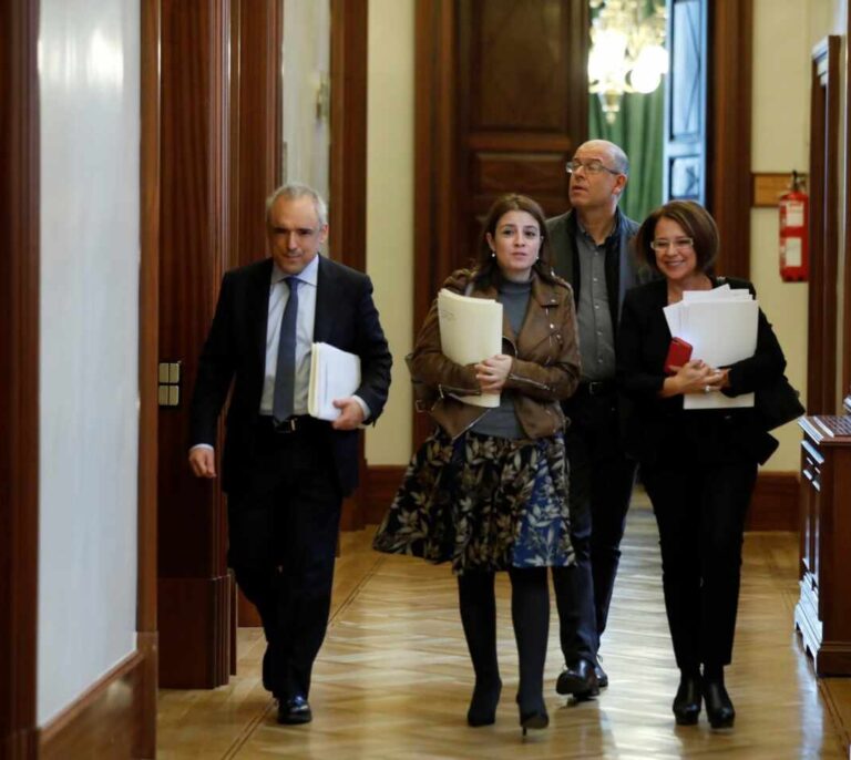 Diputados del PSOE abundan en los ataques al PP mientras Sánchez pide la "desescalada de la tensión"