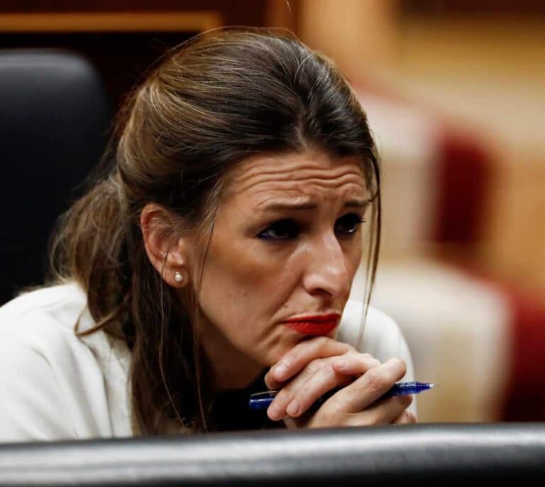 Díaz avisa a las empresas: “No tiene sentido percibir ayudas y destruir empleo”