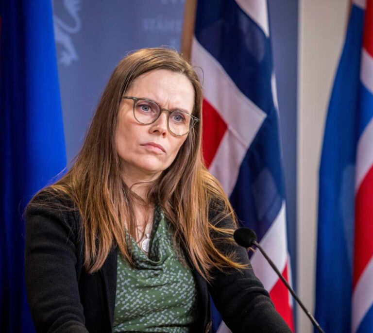 Islandia reabrirá sus fronteras en verano con test gratis para todos los turistas