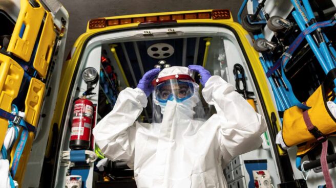 Miembros del equipo sanitarios del Suma en el Centro de Salud Las Aguilas en Madrid.