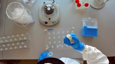 "Es absurdo pensar que el coronavirus ha salido de un laboratorio de Wuhan"