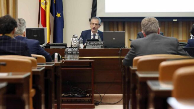 El gobernador del Banco de España, Pablo Hernández de Cos, durante su comparecencia en la en la Comisión de Economía del Congreso. El gobernador del Banco de España, Pablo Hernández de Cos, durante su comparecencia en la en la Comisión de Economía del Congreso.