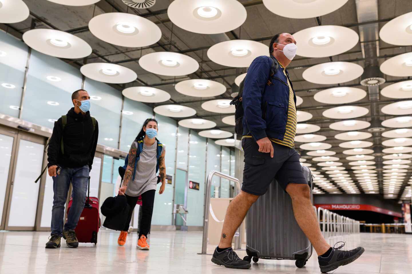 Las aerolíneas apuestan por los 'pasaportes de inmunidad' para garantizar la seguridad en los vuelos