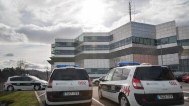 Detenido un joven que protestaba por la caravana de Vox tras agredir a dos agentes de la Policía en Bilbao