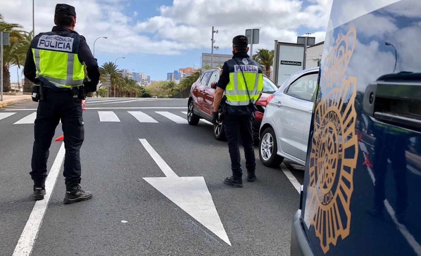 Detienen a un hombre por apuñalar a su pareja de 36 años delante de sus tres hijos en Tenerife