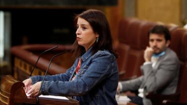 Lastra acusa a Ayuso de ser "un peligro para la democracia" por "jalear" las caceroladas