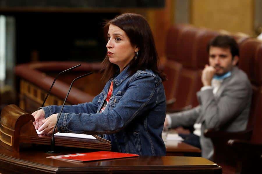 Lastra acusa a Ayuso de ser "un peligro para la democracia" por "jalear" las caceroladas