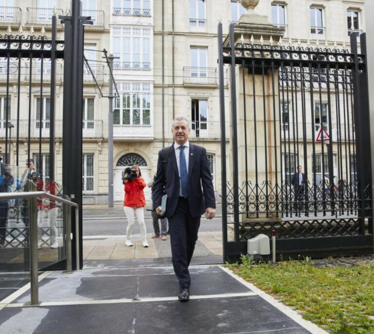 Euskadi fomentará la reinserción de presos como vía de "pacificación social"
