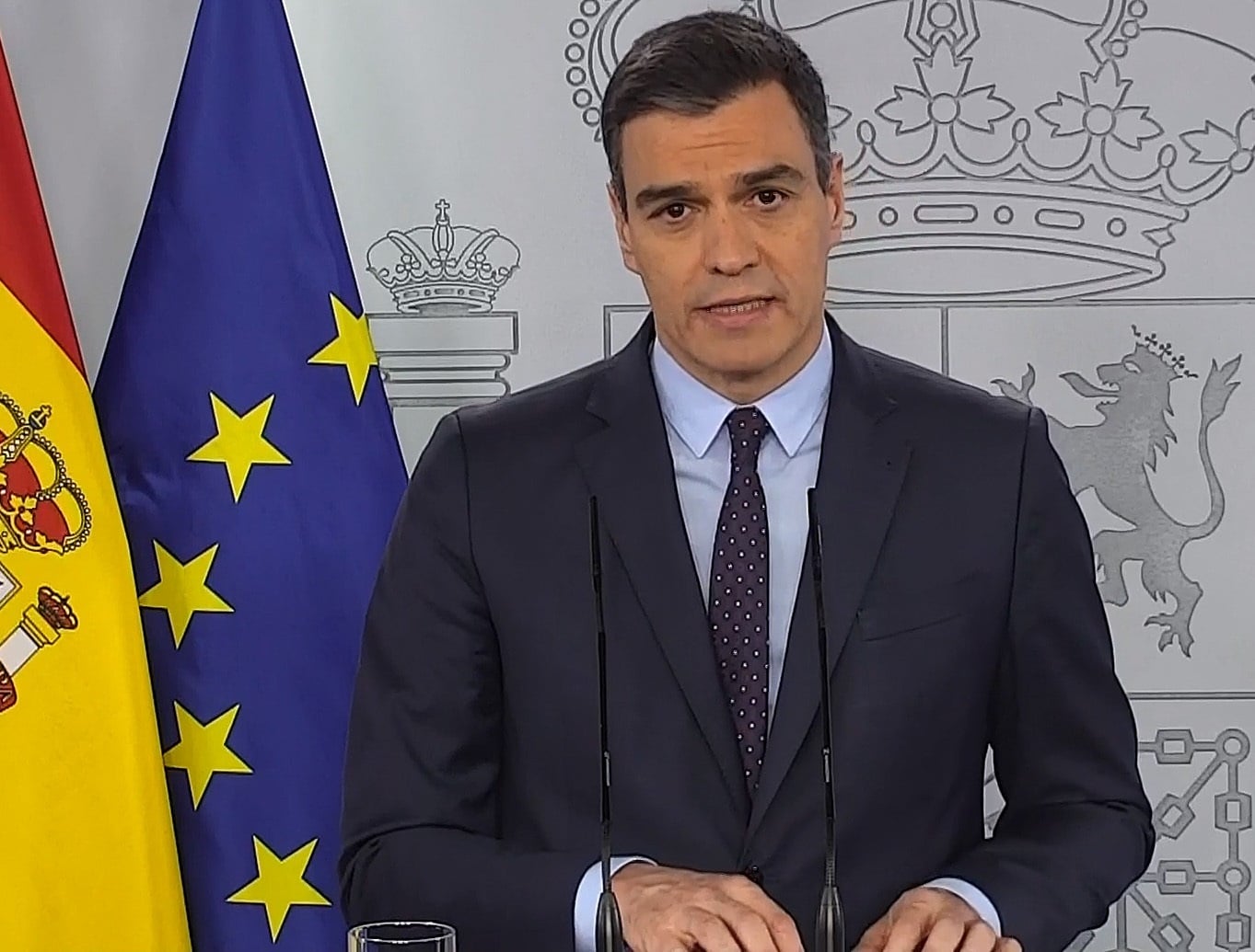 Sánchez presume de "despolitizar" la crisis horas después del ataque del PSOE al gobierno de Madrid