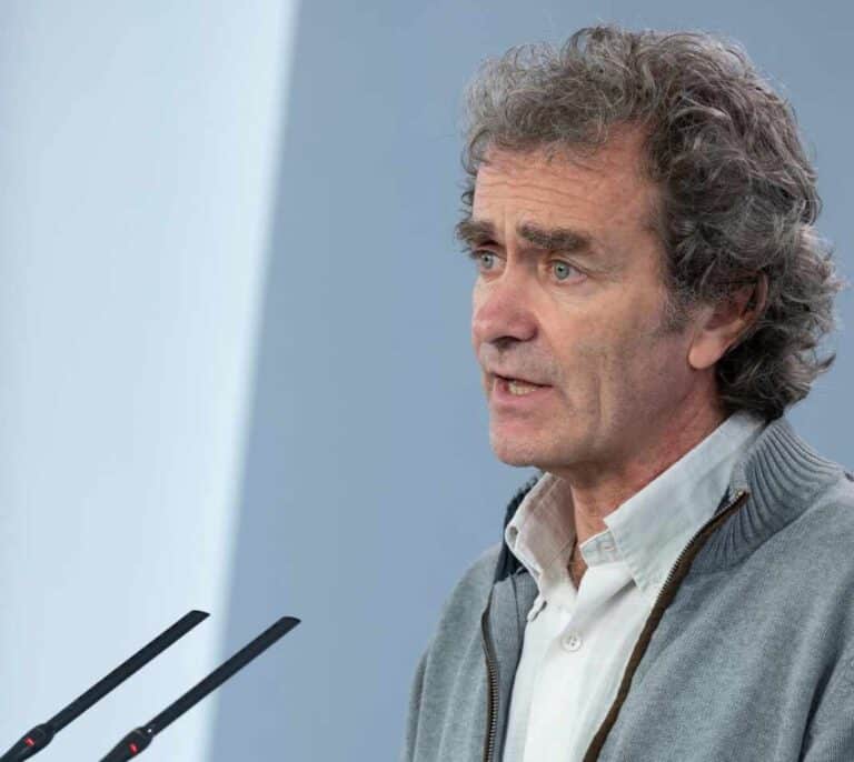 Sanidad dice que existe el riesgo de un rebrote "muy importante" en algunos puntos de España
