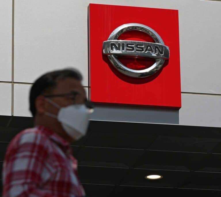 Las tres crisis que sacudieron al automóvil español antes del cierre de Nissan