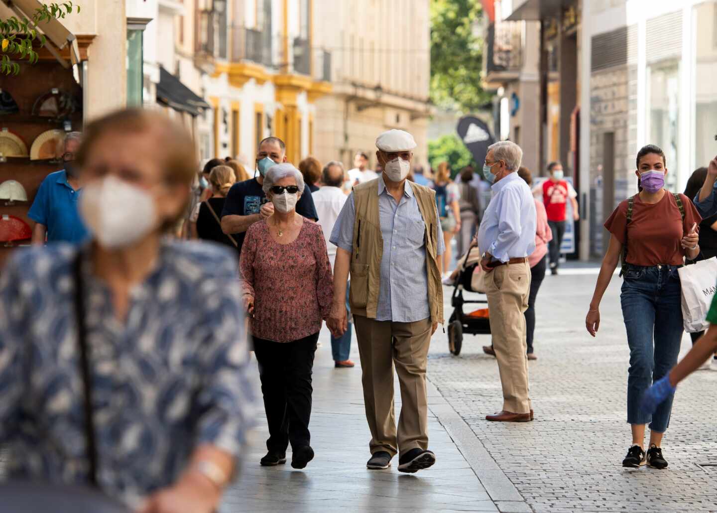 El 73% de los españoles pide mano dura para quien no lleve mascarilla en lugares públicos, según el CIS