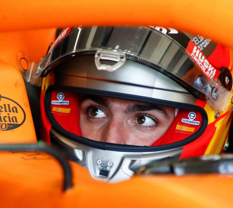 A soñar en la casa de Lauda y Schumacher: Carlos Sainz ficha por Ferrari