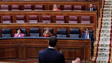 Casado vuela todos los puentes con Sánchez: "Hasta aquí hemos llegado"