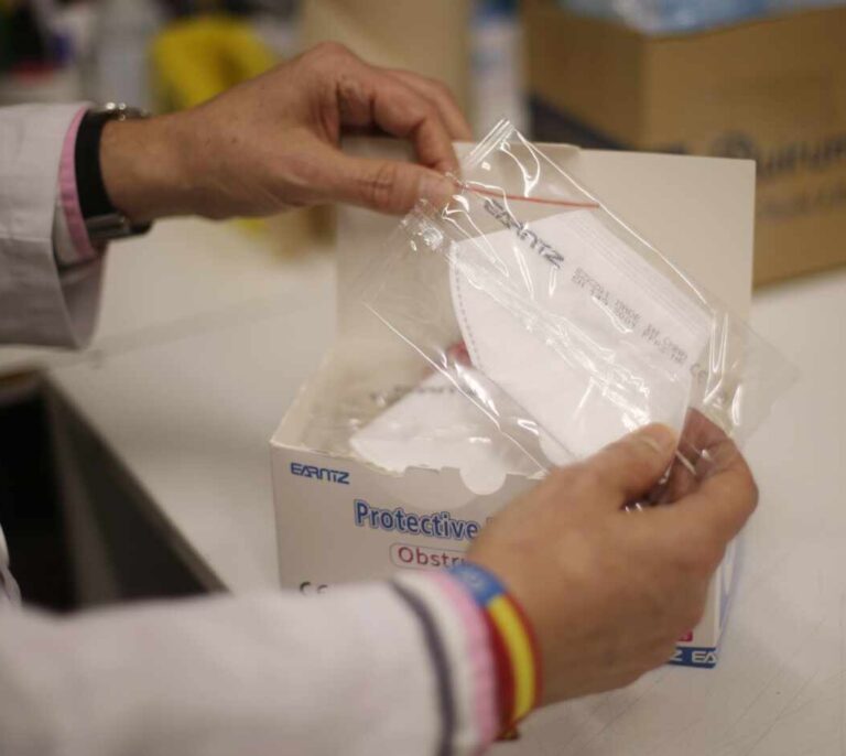 España queda fuera del reparto de 1,5 millones de mascarillas de Bruselas porque no lo solicitó