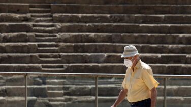 Los fallecidos diarios por coronavirus descienden a 143, la cifra más baja desde el 18 de marzo